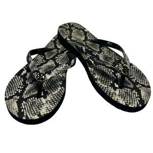 Tory Burch Flip Flops in the Black and White Roccia Snakeskin print. Size 6